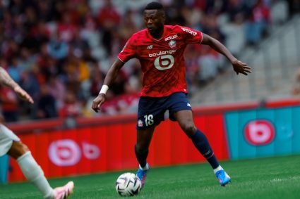 Mbemba fait taire les critiques : homme du match lors de la victoire du LOSC
